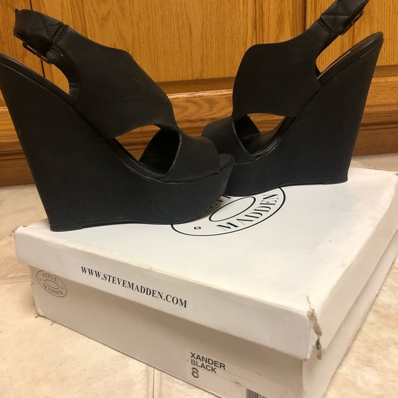 Steve Madden Black wedges - Picture 2 of 6